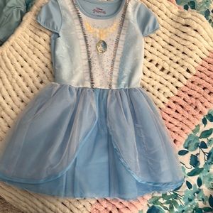 Selling this beautiful Cinderella dress